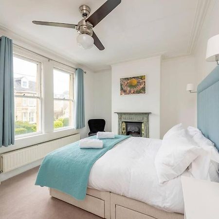 Spacious House - 2 Double Rooms - Street Parking - Garden Μπαθ Εξωτερικό φωτογραφία